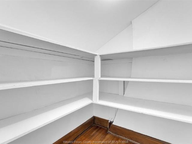 For Lease 1451 OUELLETTE Avenue Unit# UPPER, Windsor, Ontario