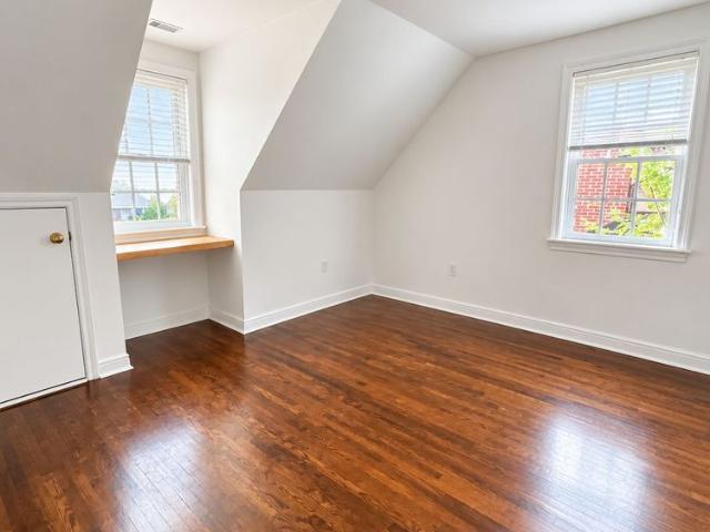 For Lease 1489 Applewood Road Unit# MAIN FLOOR, Mississauga, Ontario