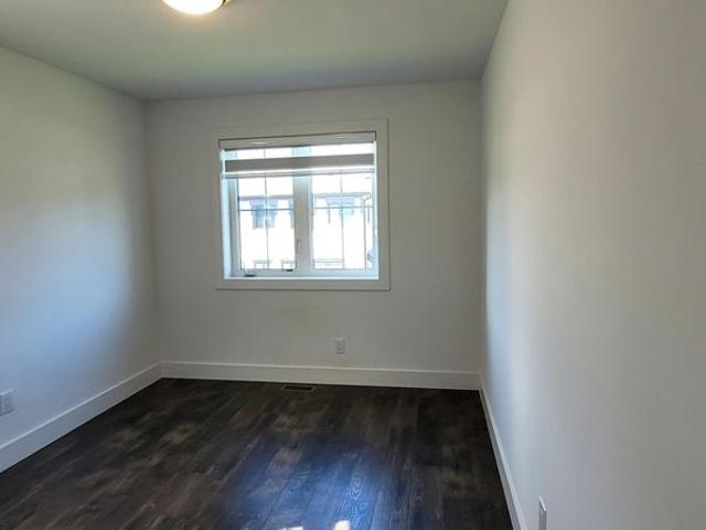 For Lease 140 Courtland Street, Blue Mountains, Ontario