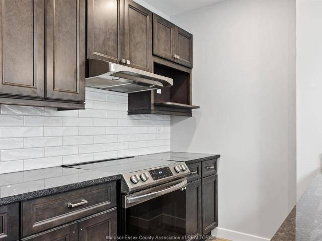 For Lease 1500 OUELLETTE Unit# 403, Windsor, Ontario