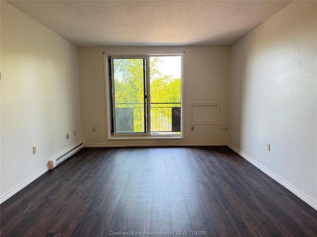 For Lease 150 PARK Avenue Unit# 304, Chatham, Ontario