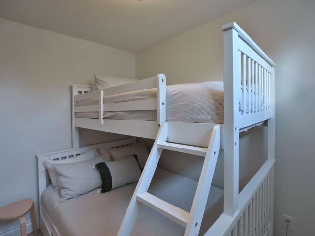 For Lease 150 Victoria Street Unit# 103, Blue Mountains, Ontario