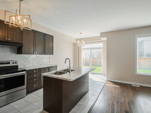 For Lease 152 Munro Circle, Brantford, Ontario