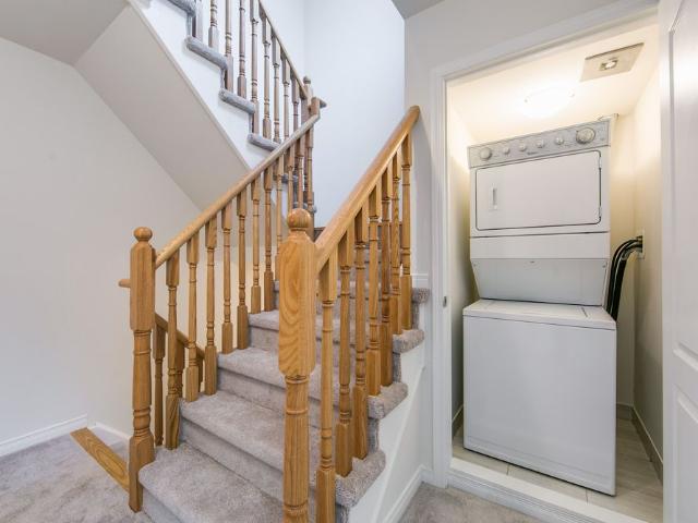 For Lease 15 Applewood Lane Unit# 94, Toronto, Ontario