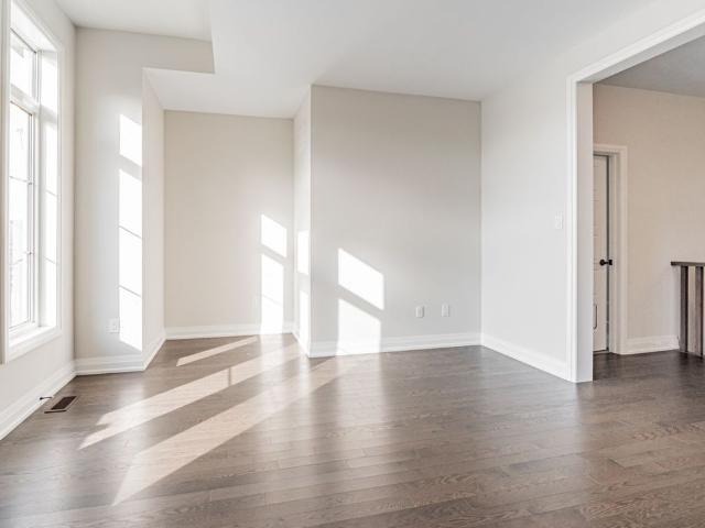 For Lease 15 Kenneth Campbell Court, Aurora, Ontario