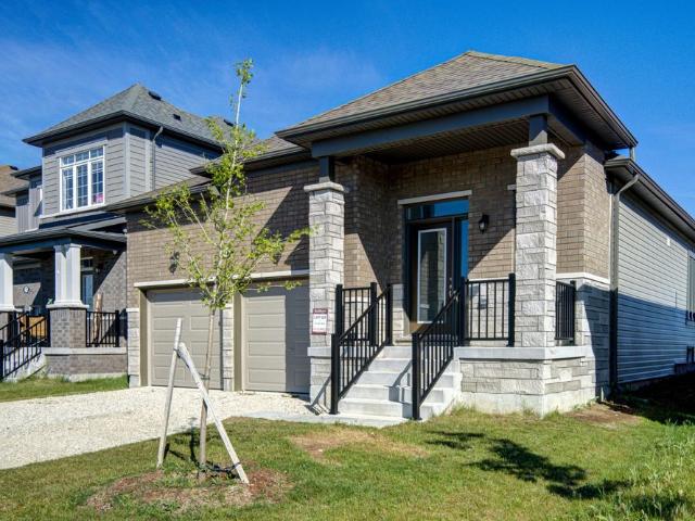 For Lease 15 Union Boulevard, Wasaga Beach, Ontario