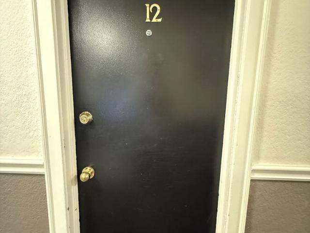 For Lease 166 Eastbourne Avenue Unit# 12, Toronto, Ontario