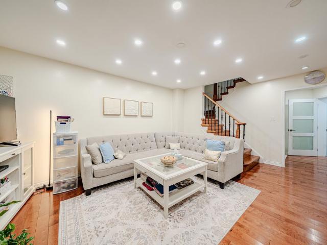 For Lease 1679 Portland Court, Pickering, Ontario
