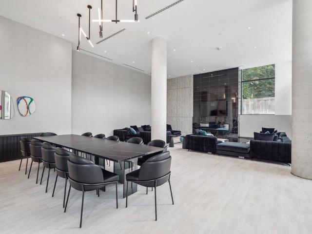 For Lease 160 Kingsway Crescent Unit# 307, Toronto, Ontario