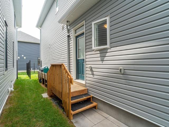 For Lease 161 Massalia Crescent Unit# B, Orleans Cumberland and Area, Ontario