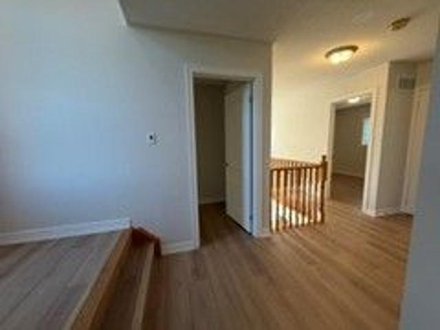 For Lease 16 Panorama Way, Hamilton, Ontario