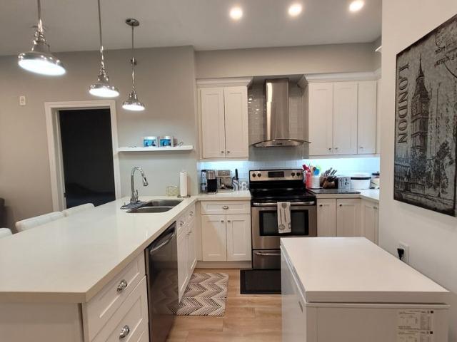 For Lease 16 Westbury Road Unit# 106, Wasaga Beach, Ontario