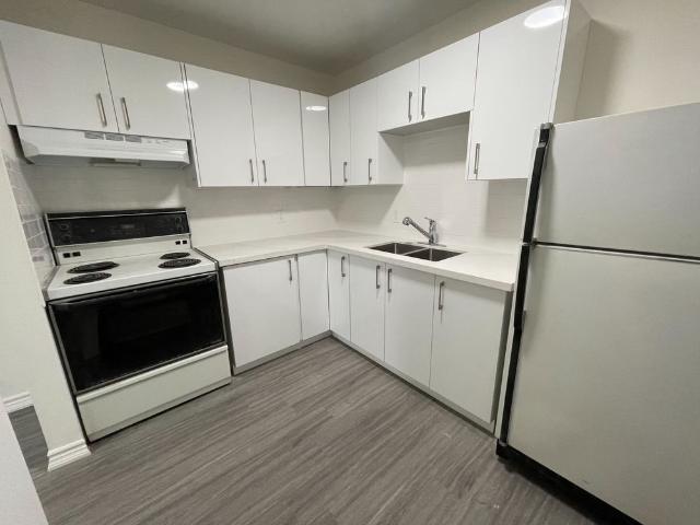 For Lease 174.5 Hunter Street Unit# 9, Peterborough, Ontario