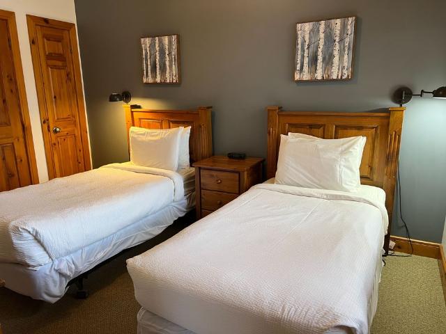 For Lease 170 Snowbridge Way Unit# 123, Blue Mountains, Ontario