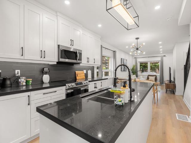 For Lease 171 Duplex Avenue, Toronto, Ontario