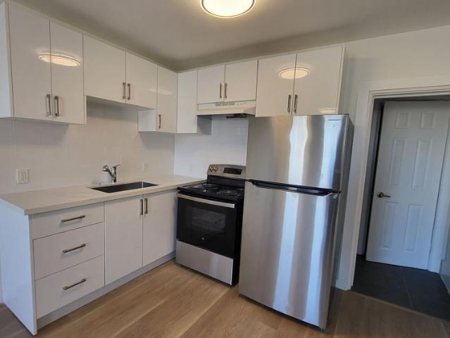For Lease 172.5 Hunter Street Unit# 1, Peterborough, Ontario