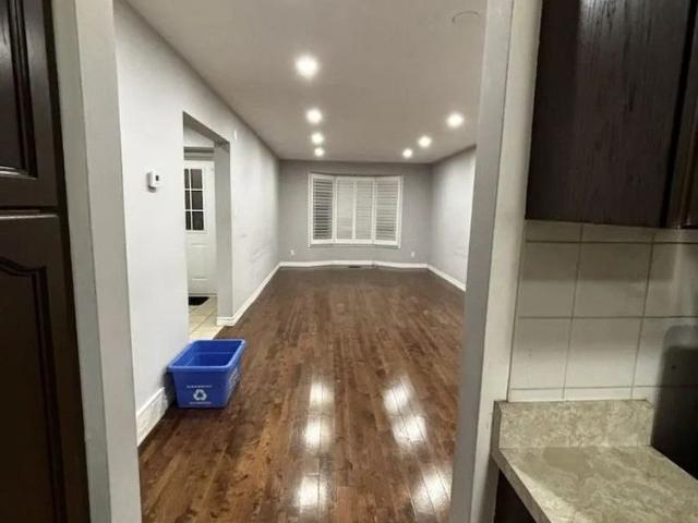 For Lease 173 Mayberry Court, Waterloo, Ontario