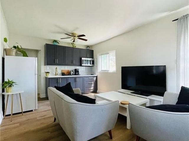 For Lease 173 WILLIAM Street Unit# B, Central Elgin, Ontario