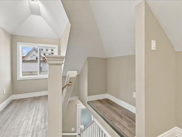 For Lease 17 Eby Street Unit# Upper, Kitchener, Ontario