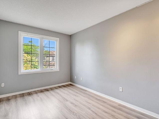 For Lease 185 North Centre Road Unit# 22, London North, Ontario