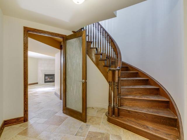 For Lease 186 Weaver Court, Vaughan, Ontario
