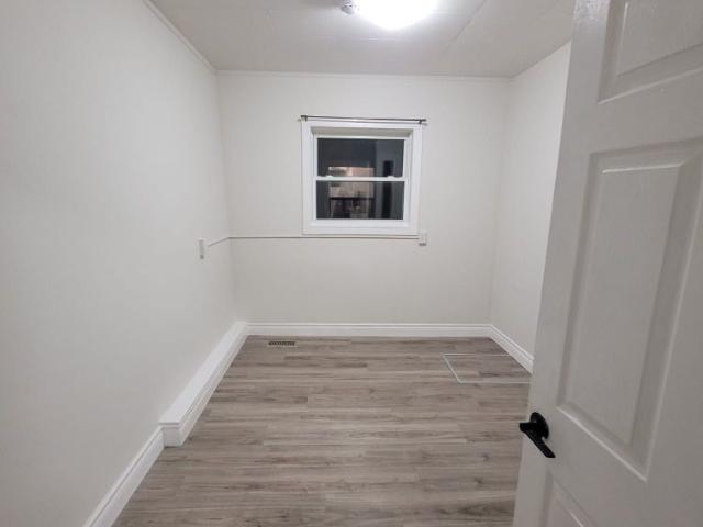 For Lease 189 King Street Unit# Front, Chatham Kent, Ontario
