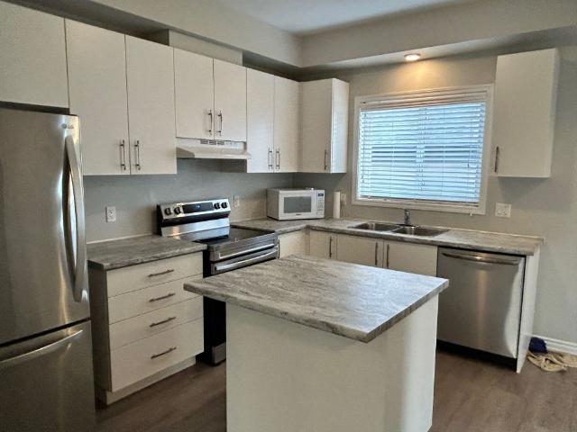 For Lease 182 BROADWAY Lane Unit# 8, Welland, Ontario