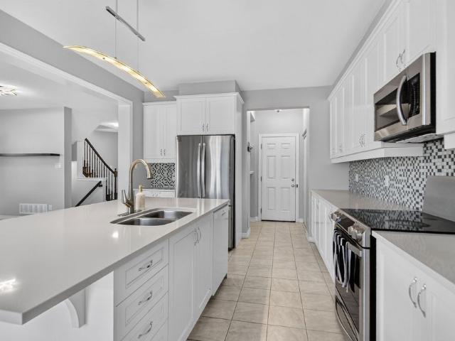 For Lease 18 Sweetbay Circle, Stittsville Munster Richmond, Ontario