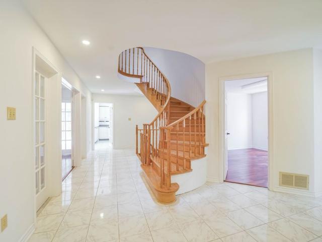 For Lease 195 Savage Road, Newmarket, Ontario
