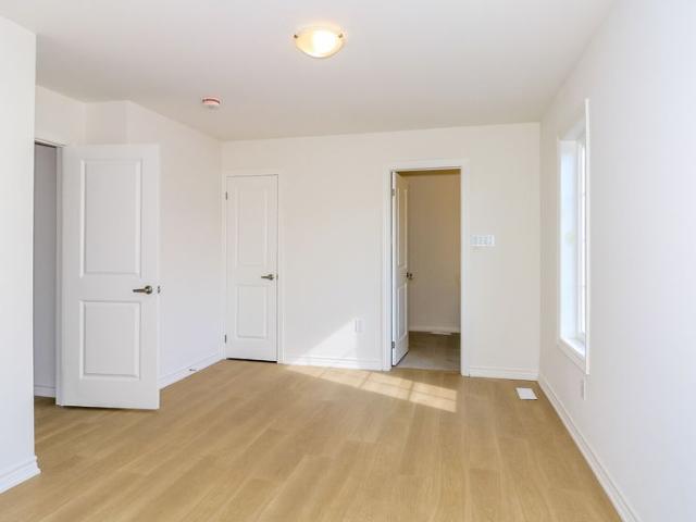 For Lease 1985 Matteer Court Unit# 32, Innisfil, Ontario
