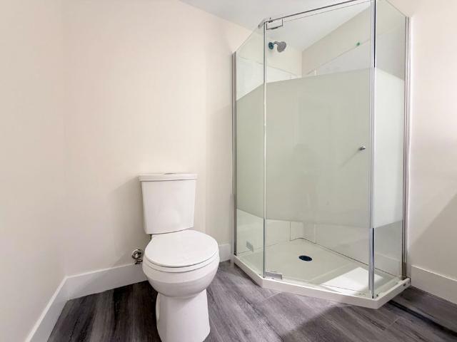 For Lease 1 Kenneth Ross Bend Unit# Lower, East Gwillimbury, Ontario