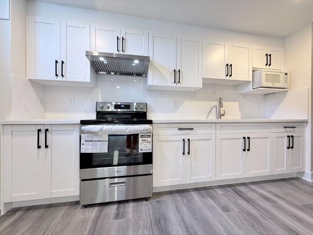 For Lease 1 Kenneth Ross Bend Unit# Lower, East Gwillimbury, Ontario