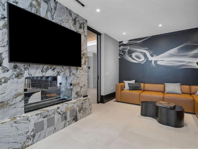For Lease 2075 King Road Unit# 606, King, Ontario