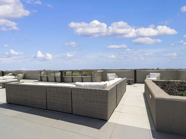 For Lease 2075 King Road Unit# 619, King, Ontario
