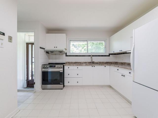 For Lease 2097 Kingsley Road, Parkway Park Queensway Terrace S and Area, Ontario