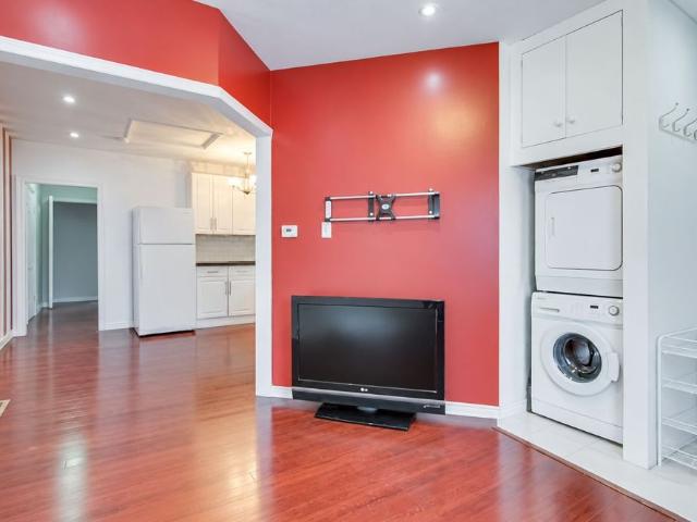 For Lease 2094 Dufferin Street, Toronto, Ontario