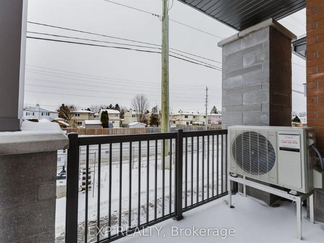 For Lease 201 Silhouette Private, Barrhaven, Ontario