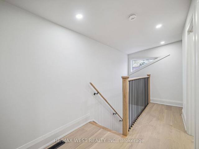 For Lease 202 Perth Avenue Unit# Upper, Toronto, Ontario