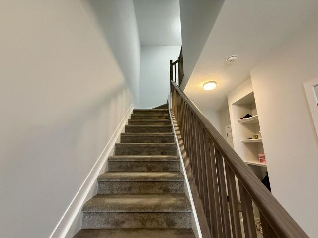 For Lease 216 Billrian Cres Crescent, Stittsville Munster Richmond, Ontario