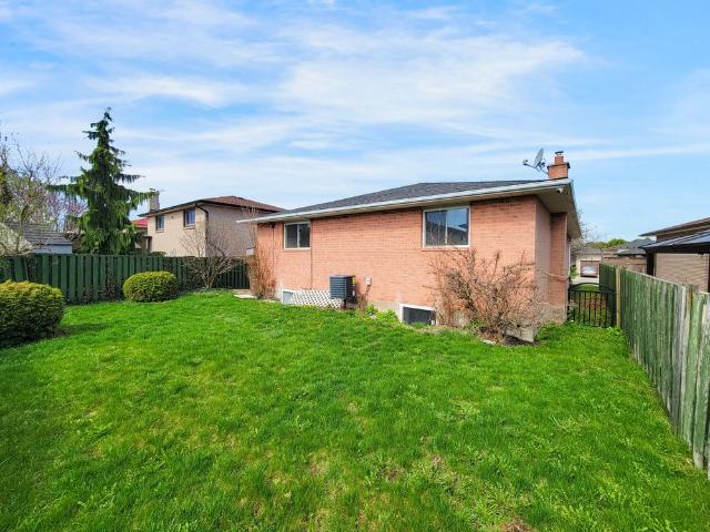 For Lease 216 Ravenbury Drive Unit# 2, Hamilton, Ontario