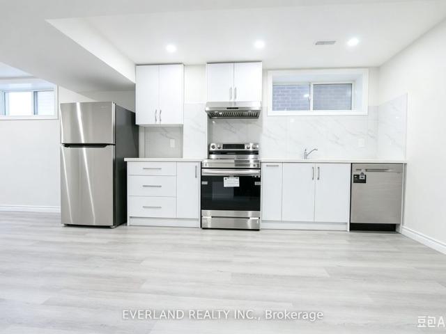 For Lease 21 Kenneth Ross Bend, East Gwillimbury, Ontario