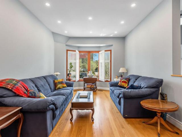 For Lease 21 Hadley Road, Toronto, Ontario