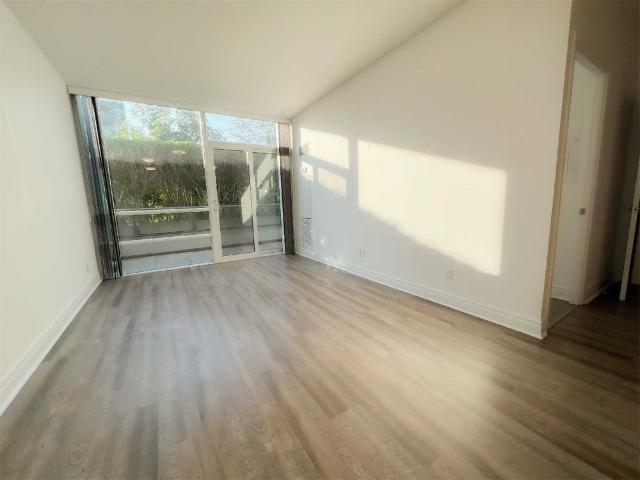For Lease 2240 Lakeshore Boulevard Unit# 309, Toronto, Ontario