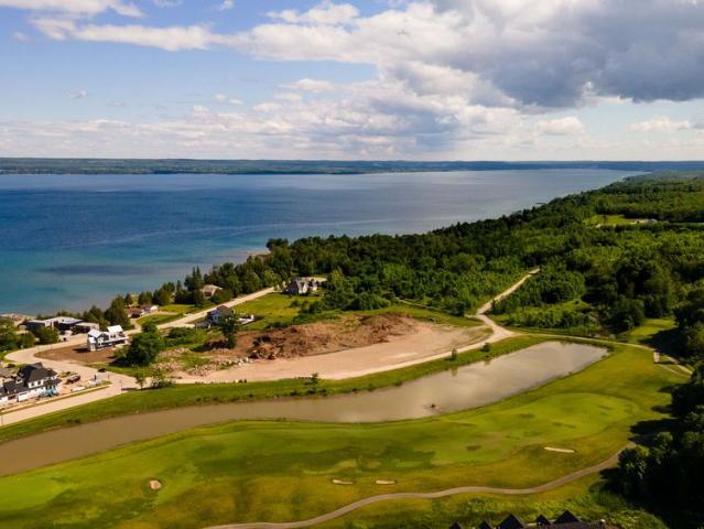 For Lease 221 Ironwood Way Unit# 18, Georgian Bluffs, Ontario