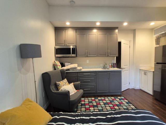 For Lease 2237 Prescott Place, Burlington, Ontario