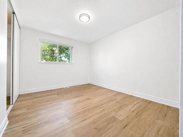 For Lease 22 Poplar Crescent, Aurora, Ontario