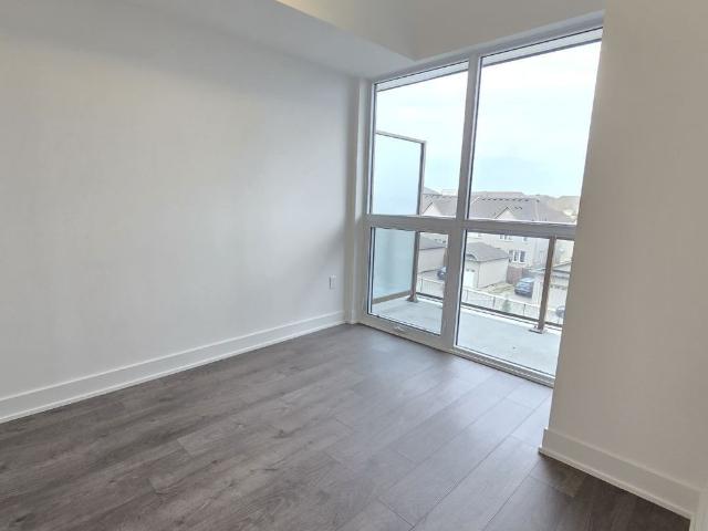 For Lease 2343 Khalsa Gate Unit# 422, Oakville, Ontario