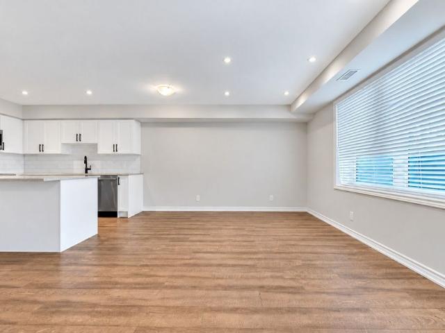 For Lease 235 Chapel Hill Drive Unit# 11, Kitchener, Ontario
