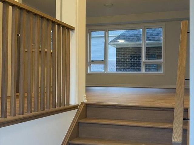 For Lease 237 LINDSAY Street, Kawartha Lakes, Ontario