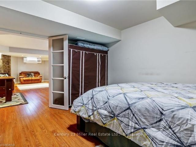 For Lease 2384 Parkglen Avenue, Oakville, Ontario